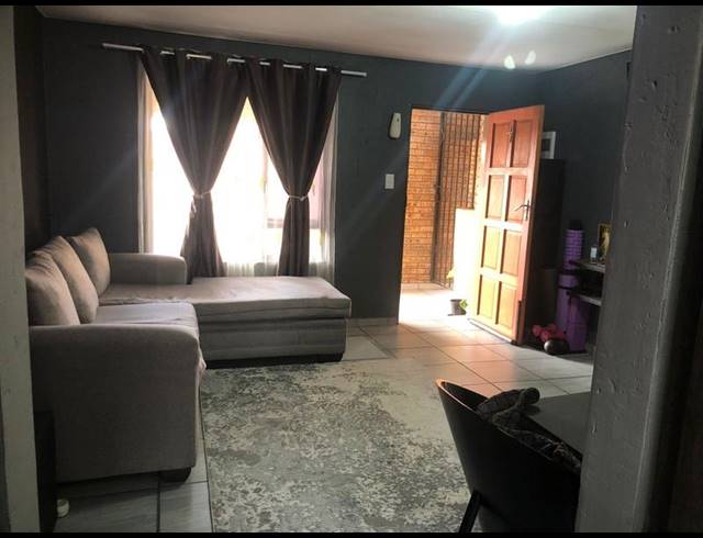 1 BEDROOM APARTMENT FOR SALE IN KLIPPOORTJE